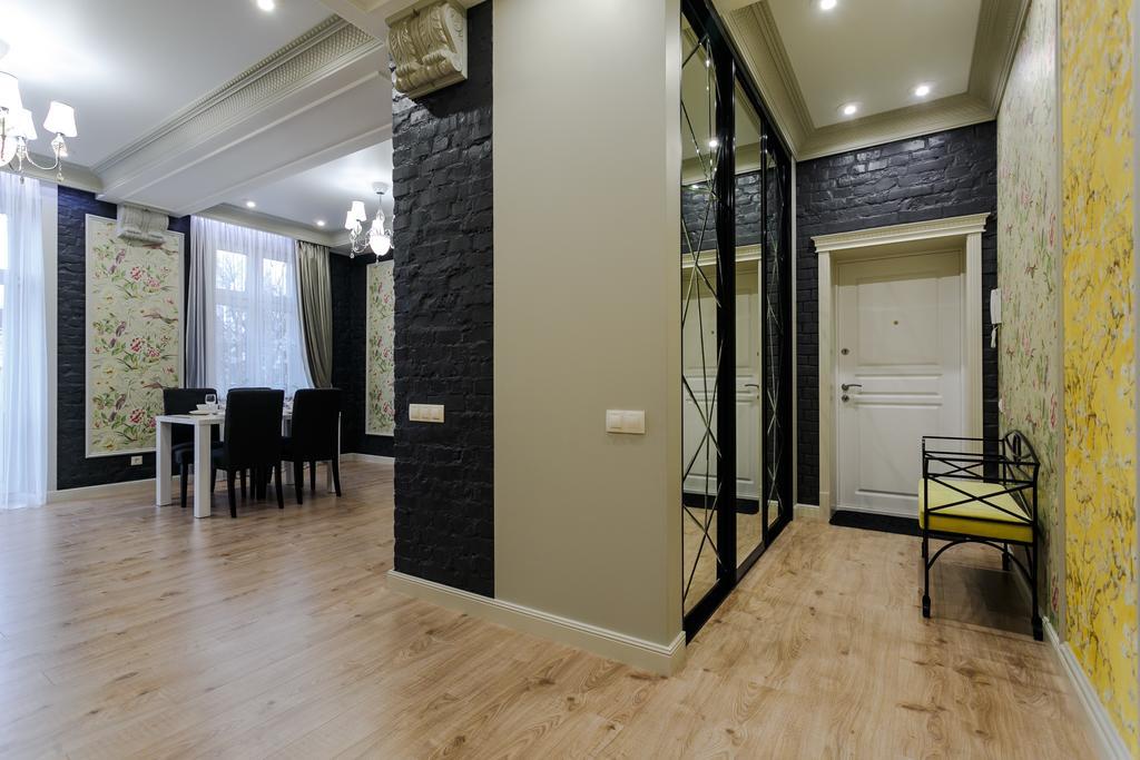 Royal Rent Minsk Apartment ภายนอก รูปภาพ